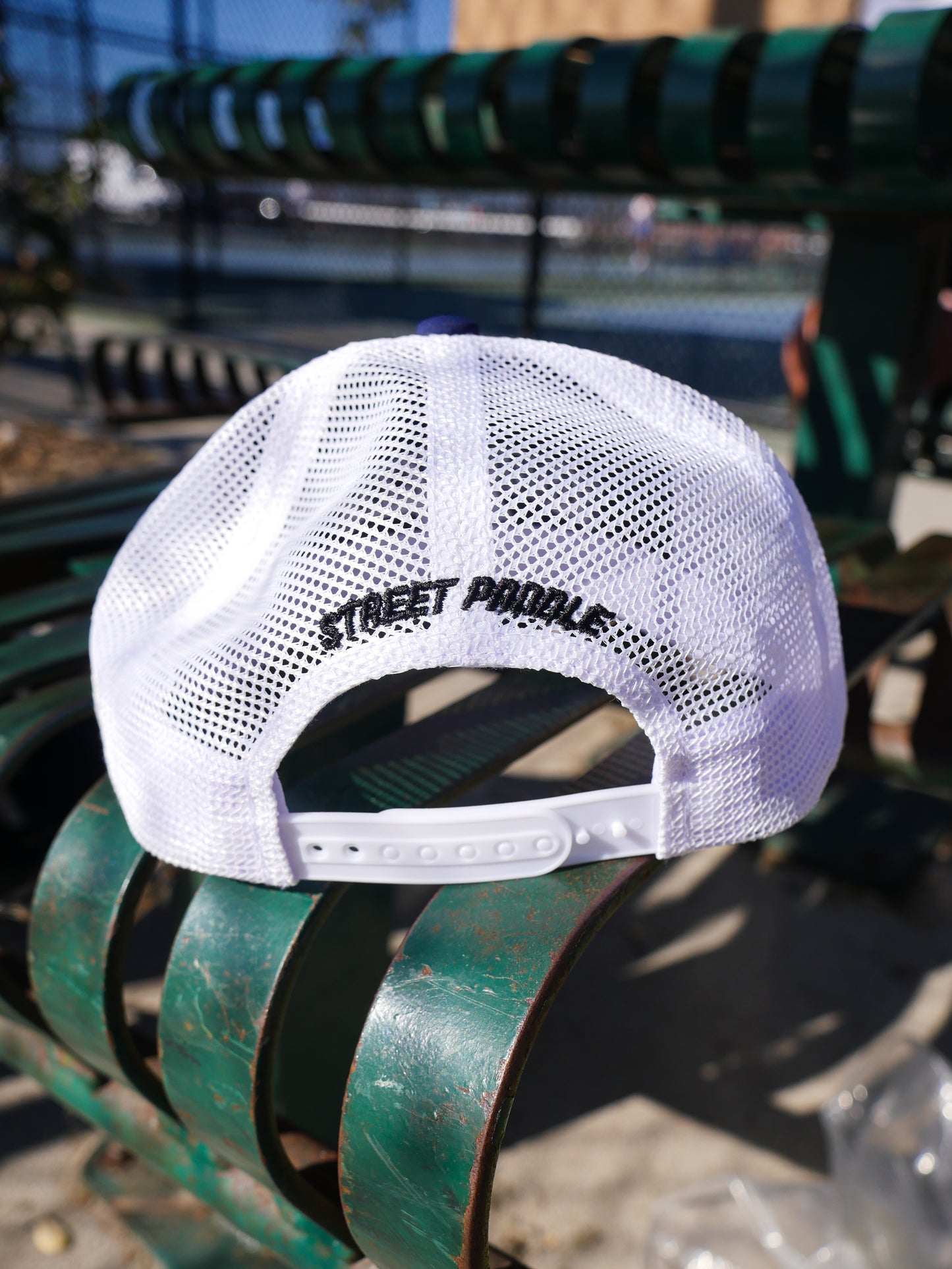 PADDLE TENNIS ADDICT TRUCKER HAT